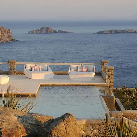 Bluebird Sunbird * Mykonos Town