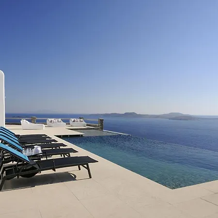 Bluebird Sunbird * Mykonos Town
